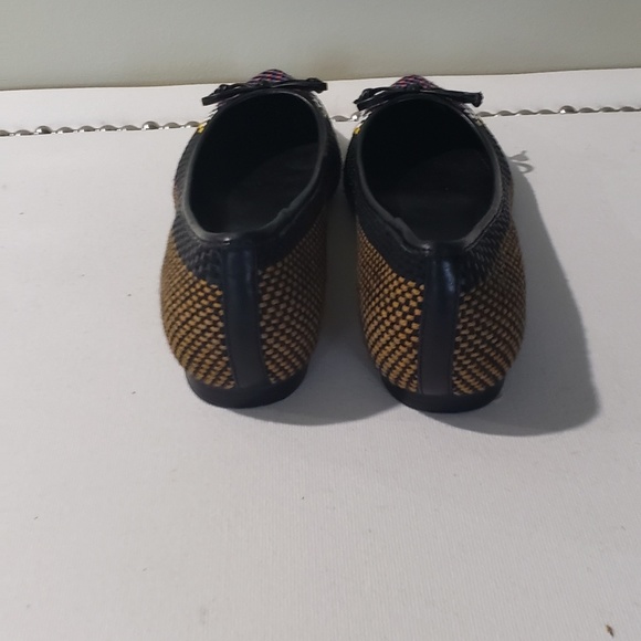 Marc Fisher Pointy Toe Flats Shoes - Picture 4 of 6